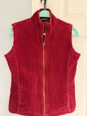 Woolrich Red Corduroy Zip-Up Sleeveless Vest